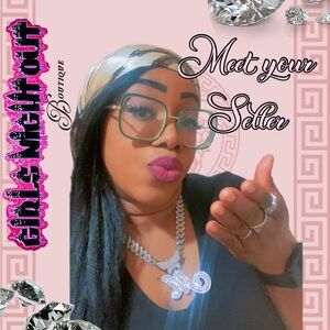 👑👑MEET YOUR SELLER 😘